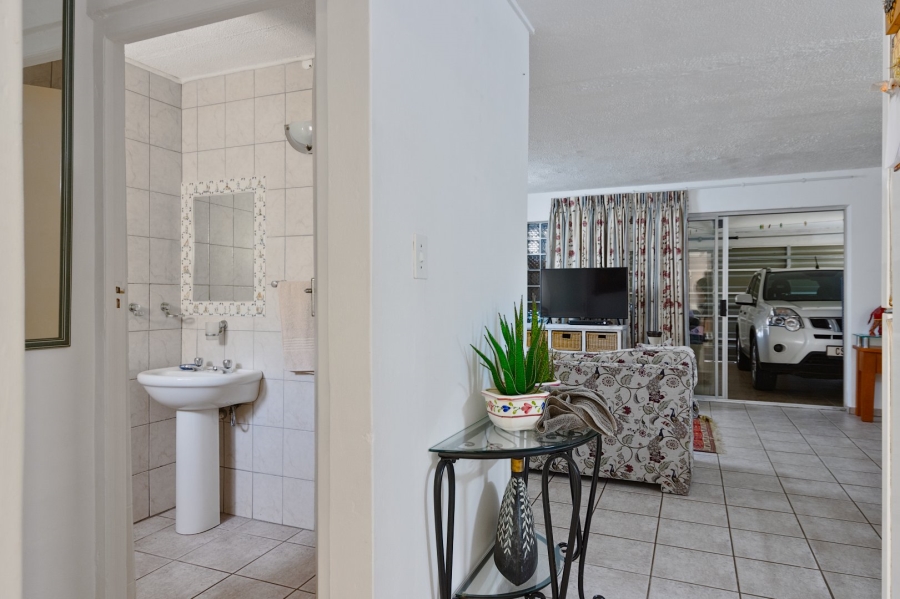 3 Bedroom Property for Sale in Cayman Beach Western Cape